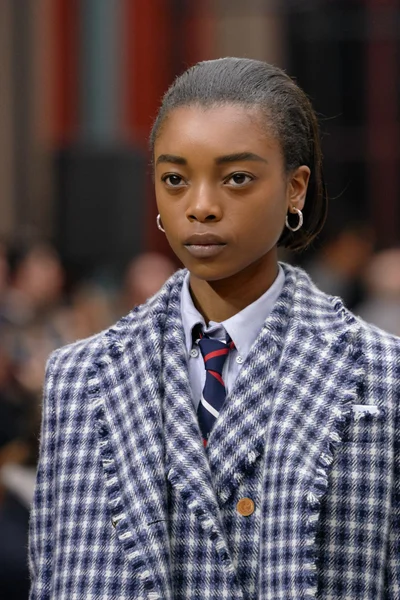 Look 182